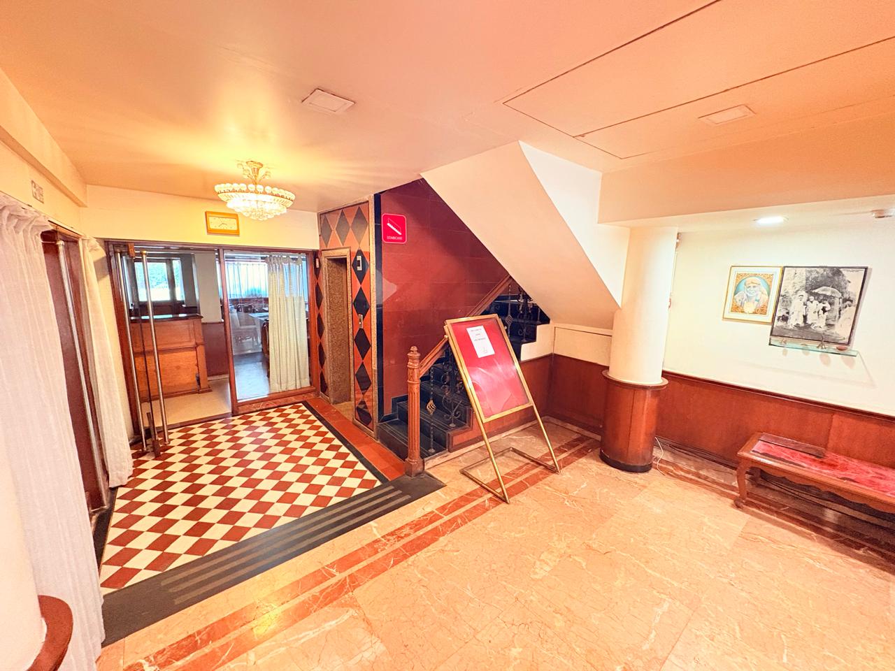 Hotel Slide 2